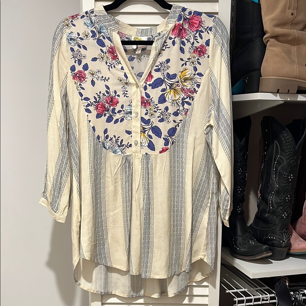 Fig & Flower - Floral Striped Women's Top